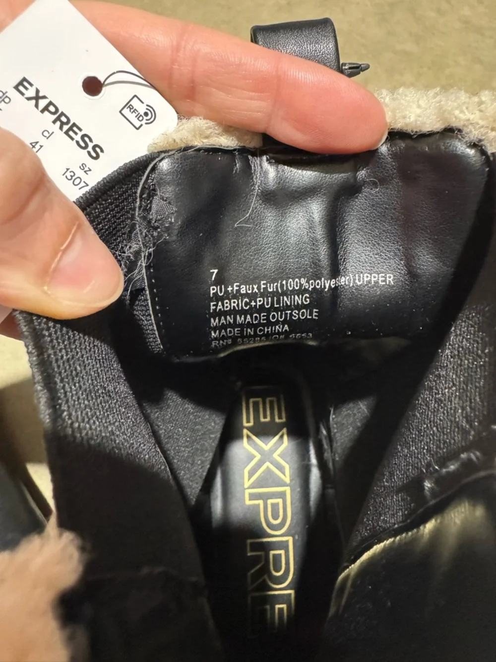 Express NWT Shearling Tipped Gore Lug Sole Ankle Boots Women Size 7 Black Winter